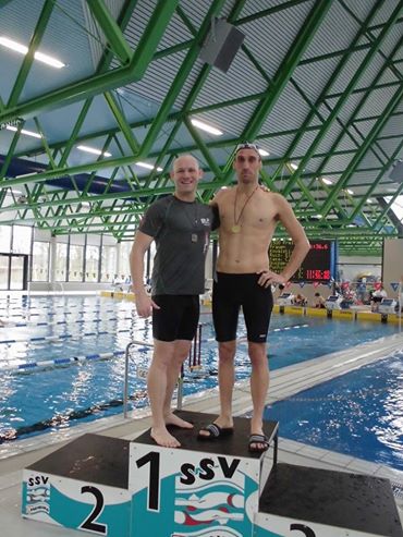 Uwe Heller erschwimmt sich bei den Baden-Württembergischen Masters 2 Titel